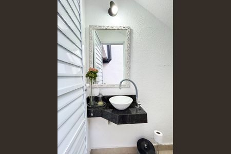 Casa à venda com 125m², 2 quartos e 2 vagas Casa à venda com 125m², 2 quartos e 2 vagasLavabo 2
