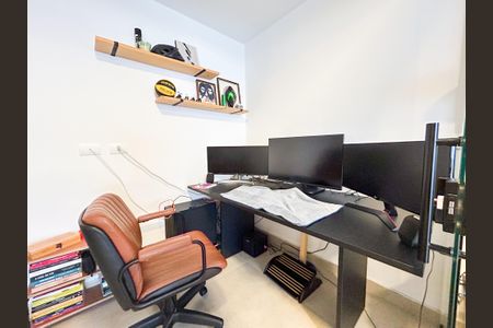 Casa à venda com 125m², 2 quartos e 2 vagas Casa à venda com 125m², 2 quartos e 2 vagasEscritório