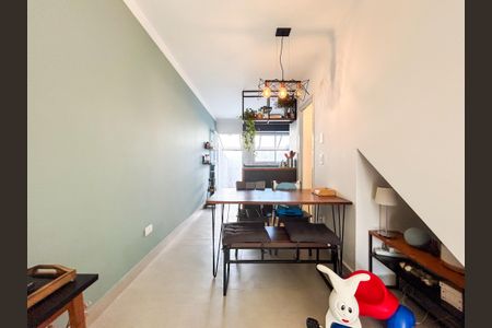 Casa à venda com 125m², 2 quartos e 2 vagas Casa à venda com 125m², 2 quartos e 2 vagasSala de Jantar