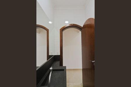 Casa à venda com 240m², 3 quartos e 6 vagas Casa à venda com 240m², 3 quartos e 6 vagasLavabo