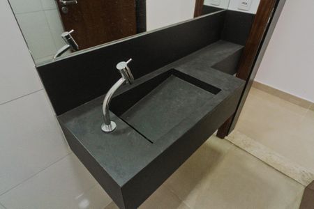 Casa à venda com 240m², 3 quartos e 6 vagas Casa à venda com 240m², 3 quartos e 6 vagasLavabo