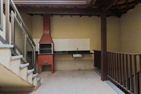 Casa à venda com 240m², 3 quartos e 6 vagas Casa à venda com 240m², 3 quartos e 6 vagasÁrea externa