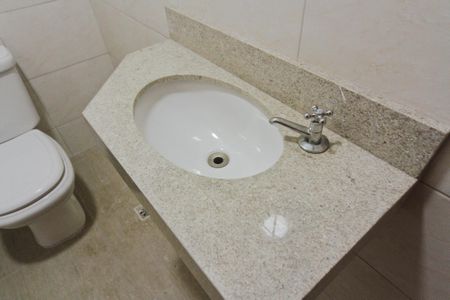 Casa à venda com 240m², 3 quartos e 6 vagas Casa à venda com 240m², 3 quartos e 6 vagasÁrea de Serviço