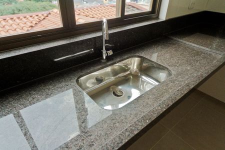 Casa à venda com 240m², 3 quartos e 6 vagas Casa à venda com 240m², 3 quartos e 6 vagasCozinha