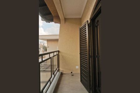 Casa à venda com 240m², 3 quartos e 6 vagas Casa à venda com 240m², 3 quartos e 6 vagasVaranda