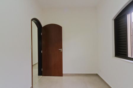 Casa à venda com 240m², 3 quartos e 6 vagas Casa à venda com 240m², 3 quartos e 6 vagasQuarto 2