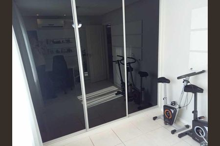 Casa de condomínio à venda com 157m², 4 quartos e 2 vagas