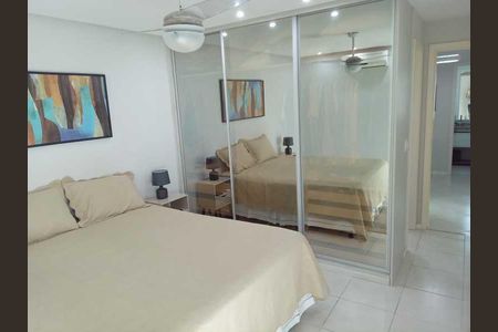 Casa de condomínio à venda com 157m², 4 quartos e 2 vagas