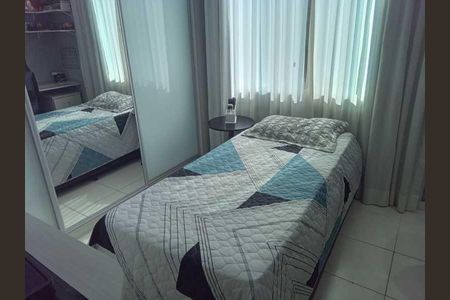 Casa de condomínio à venda com 157m², 4 quartos e 2 vagas