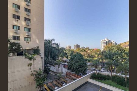 Apartamento à venda com 94m², 2 quartos e 1 vaga