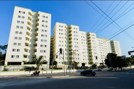 Apartamento à venda com 64m², 2 quartos e 1 vagaFachada do Condominio 