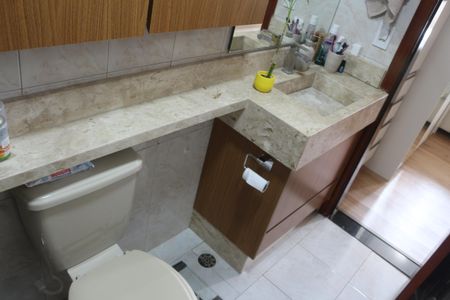 Apartamento à venda com 136m², 3 quartos e 1 vagaBanheiro da Suíte 1