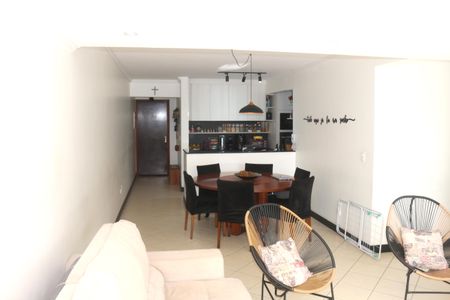 Apartamento à venda com 136m², 3 quartos e 1 vagaSala