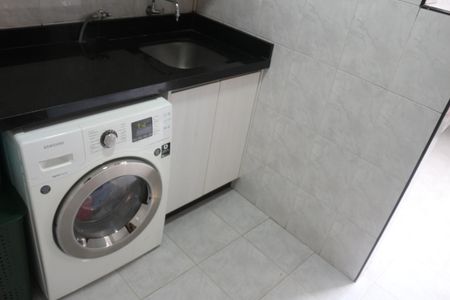 Apartamento à venda com 136m², 3 quartos e 1 vagaÁrea de Serviço