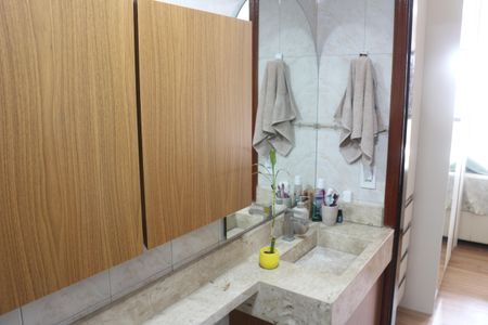 Apartamento à venda com 136m², 3 quartos e 1 vagaBanheiro da Suíte 1