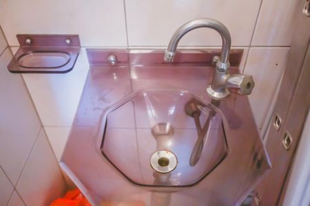 Casa à venda com 300m², 3 quartos e 3 vagas Casa à venda com 300m², 3 quartos e 3 vagasBanheiro de Serviço