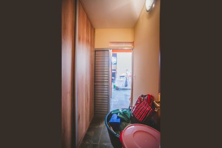 Casa à venda com 300m², 3 quartos e 3 vagas Casa à venda com 300m², 3 quartos e 3 vagasQuarto de Serviço 3