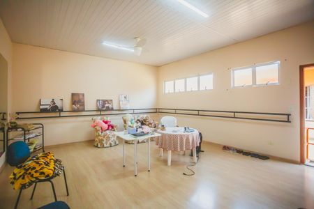 Casa à venda com 300m², 3 quartos e 3 vagas Casa à venda com 300m², 3 quartos e 3 vagasQuarto de Serviço 2