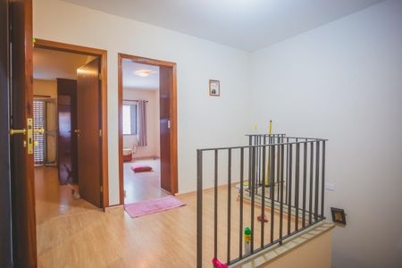 Casa à venda com 300m², 3 quartos e 3 vagas Casa à venda com 300m², 3 quartos e 3 vagasCorredor - Quartos