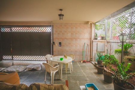 Casa à venda com 300m², 3 quartos e 3 vagas Casa à venda com 300m², 3 quartos e 3 vagasVista Sala de Estar