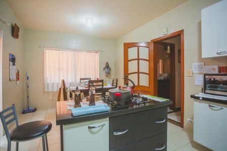 Casa à venda com 300m², 3 quartos e 3 vagas Casa à venda com 300m², 3 quartos e 3 vagasCozinha