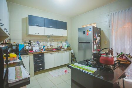 Casa à venda com 300m², 3 quartos e 3 vagas Casa à venda com 300m², 3 quartos e 3 vagasCozinha