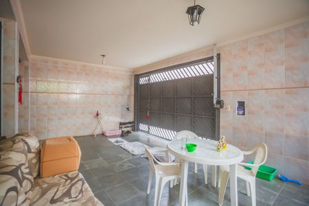 Casa à venda com 300m², 3 quartos e 3 vagas Casa à venda com 300m², 3 quartos e 3 vagasGaragem