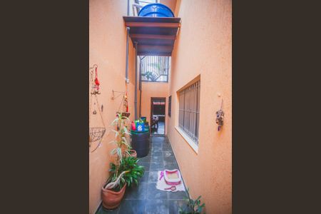 Casa à venda com 300m², 3 quartos e 3 vagas Casa à venda com 300m², 3 quartos e 3 vagasCorredor Lateral