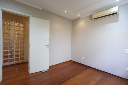 Casa à venda com 200m², 3 quartos e 3 vagasSuíte 3