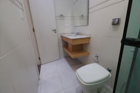 Casa à venda com 200m², 3 quartos e 3 vagasBanheiro da Suíte 2