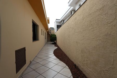 Casa à venda com 200m², 3 quartos e 3 vagasCorredor Lateral
