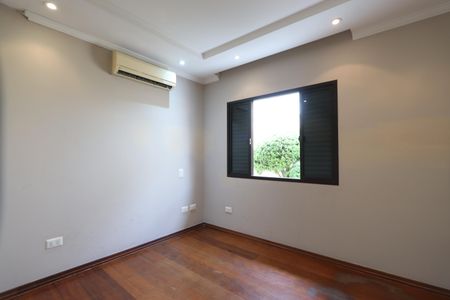 Casa à venda com 200m², 3 quartos e 3 vagasSuíte 3