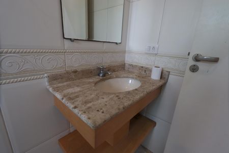 Casa à venda com 200m², 3 quartos e 3 vagasBanheiro da Suíte 3