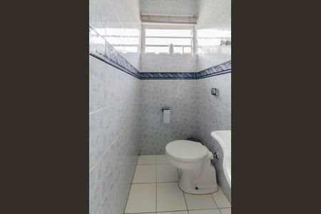 Casa à venda com 165m², 3 quartos e 2 vagas Casa à venda com 165m², 3 quartos e 2 vagasLavabo