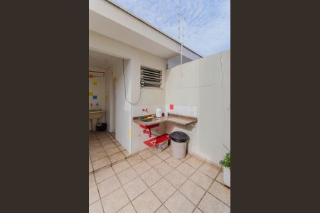 Casa à venda com 165m², 3 quartos e 2 vagas Casa à venda com 165m², 3 quartos e 2 vagasQuintal