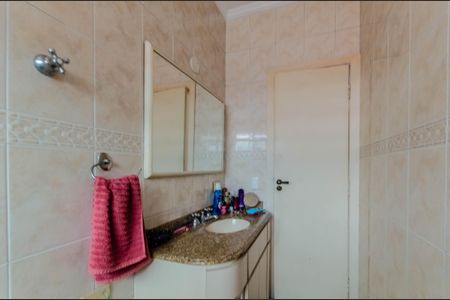 Casa à venda com 165m², 3 quartos e 2 vagas Casa à venda com 165m², 3 quartos e 2 vagasBanheiro Social