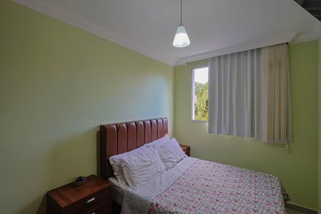 Apartamento à venda com 70m², 3 quartos e 2 vagasQuarto 2