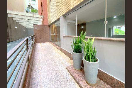 Apartamento à venda com 118m², 4 quartos e 2 vagas Apartamento à venda com 118m², 4 quartos e 2 vagasÁrea comum - Entrada
