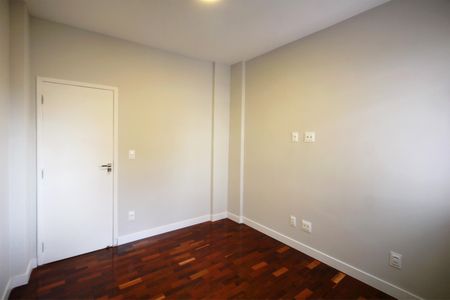 Apartamento à venda com 118m², 4 quartos e 2 vagasQuarto 1
