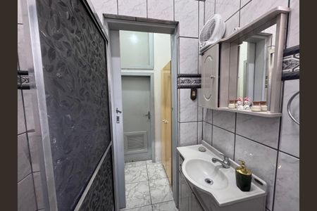 Casa à venda com 158m², 3 quartos e 1 vaga Casa à venda com 158m², 3 quartos e 1 vagaBanheiro Social