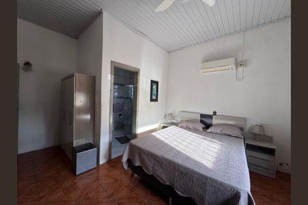 Casa à venda com 158m², 3 quartos e 1 vaga Casa à venda com 158m², 3 quartos e 1 vagaSuíte