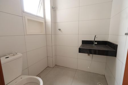 Apartamento para alugar com 45m², 2 quartos e sem vagaBanheiro