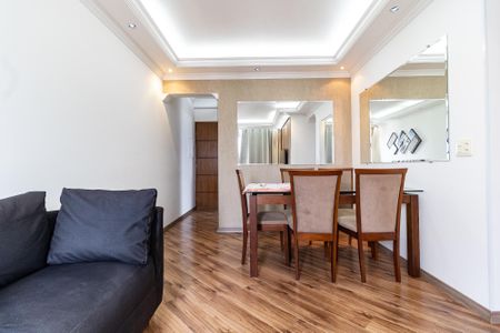 Apartamento à venda com 61m², 3 quartos e 2 vagas Apartamento à venda com 61m², 3 quartos e 2 vagasSala