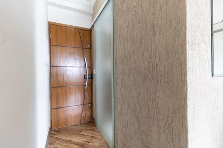 Apartamento à venda com 61m², 3 quartos e 2 vagas Apartamento à venda com 61m², 3 quartos e 2 vagasEntrada