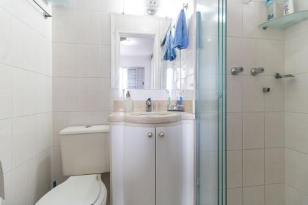Apartamento à venda com 61m², 3 quartos e 2 vagas Apartamento à venda com 61m², 3 quartos e 2 vagasBanheiro da Suíte