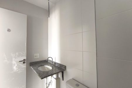 Apartamento à venda com 61m², 3 quartos e 1 vaga Apartamento à venda com 61m², 3 quartos e 1 vagaBanheiro da Suíte