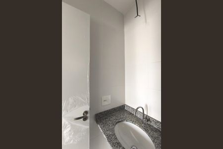 Apartamento à venda com 61m², 3 quartos e 1 vaga Apartamento à venda com 61m², 3 quartos e 1 vagaBanheiro da Suíte