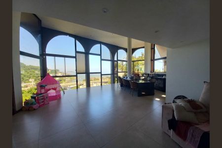 Casa à venda com 540m², 4 quartos e 4 vagas