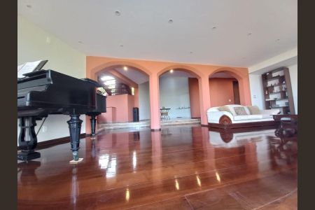 Casa à venda com 540m², 4 quartos e 4 vagas