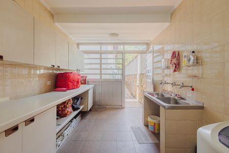 Casa à venda com 457m², 4 quartos e 4 vagasÁrea de Serviço